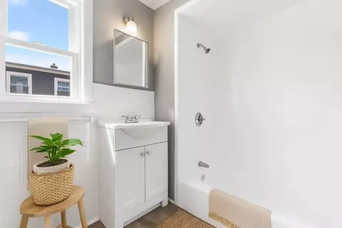 Bath - 88 Garland St, Everett, MA 02149 photo 1 of 1