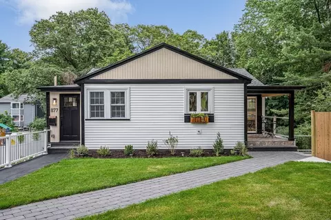 877 Main St, Reading, MA 01867 photo 2