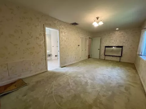 Bedroom - 574 Florence St, Fall River, MA 02720 photo 3 of 5
