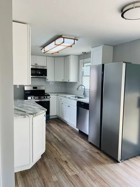 209 Casey Dr, Chicopee, MA 01020 photo 11
