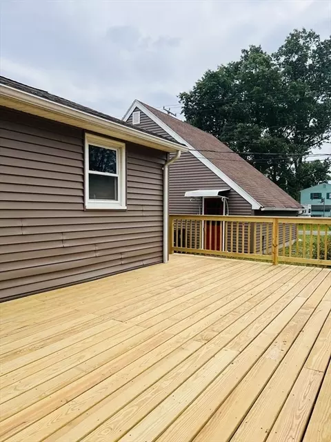 209 Casey Dr, Chicopee, MA 01020 photo 10