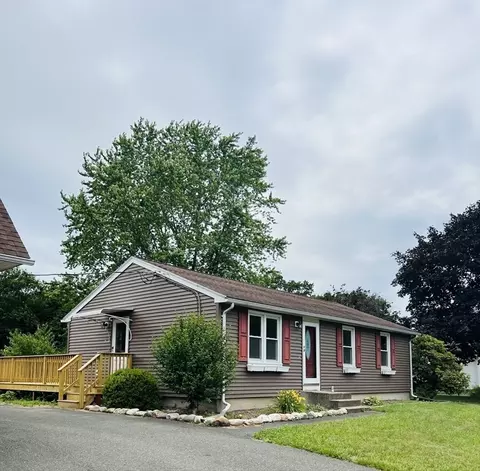 209 Casey Dr, Chicopee, MA 01020 photo 5