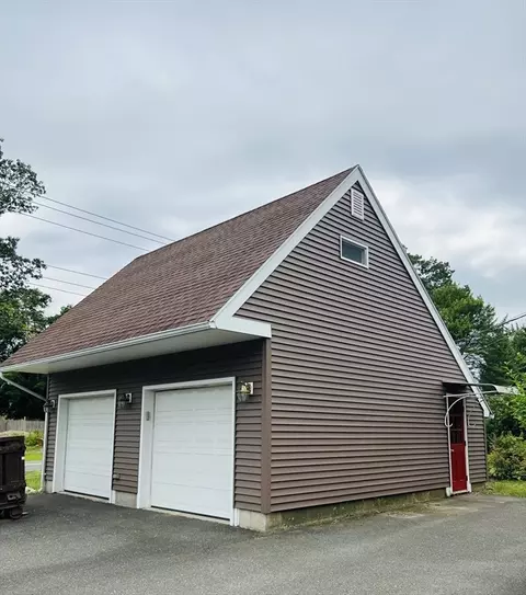209 Casey Dr, Chicopee, MA 01020 photo 2