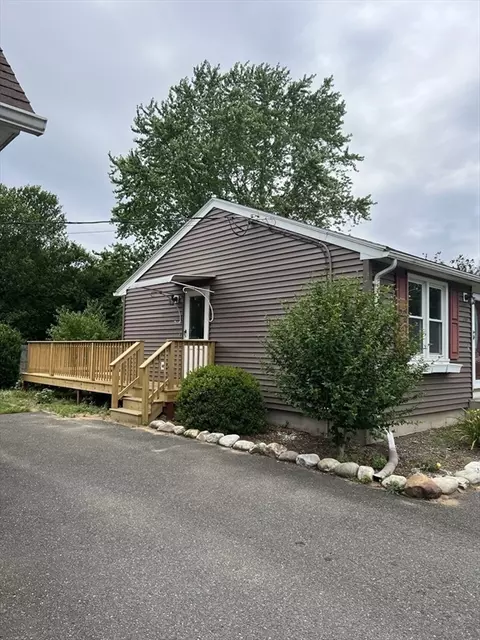 209 Casey Dr, Chicopee, MA 01020 photo 8