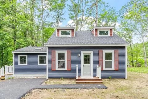 82 Old Boston Tpke, Hubbardston, MA 01452