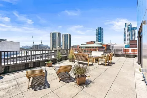 121 Portland St #PH3, Boston, MA 02114