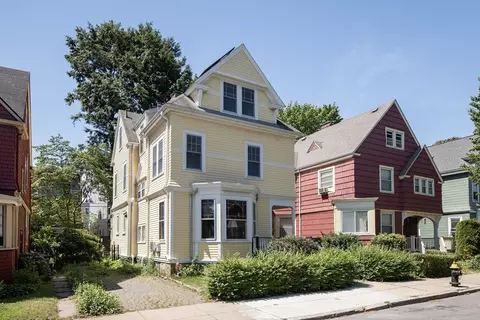 10 Howes St, Boston, MA 02125