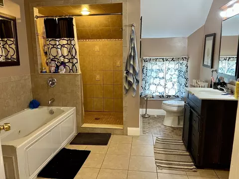 211 Buffinton St, Fall River, MA 02721 photo 4