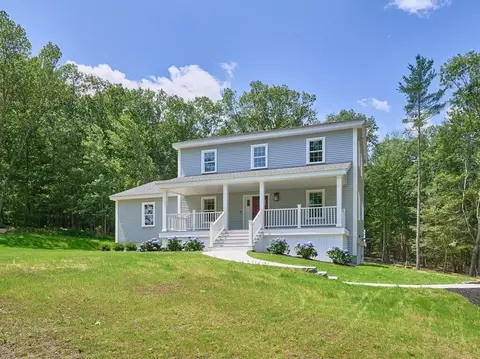 126 Old Southbridge Rd, Dudley, MA 01571