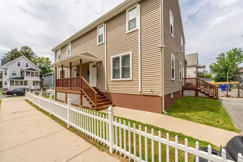 8-10 Kensington Ave, Springfield, MA 01108