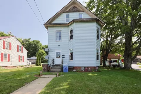 25 Elm St, North Brookfield, MA 01535