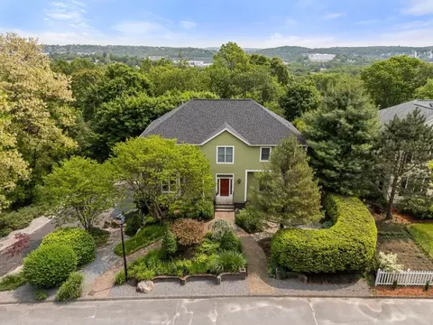 15 Montclair Dr, Worcester, MA 01609