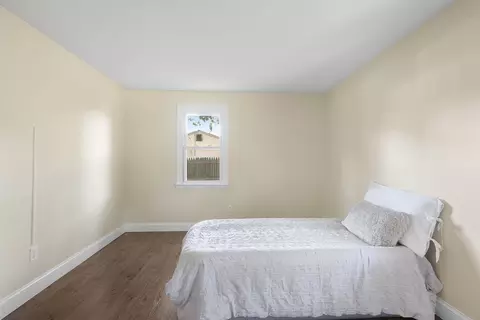 Bedroom - 20 Terry Ln E, Wareham, MA 02571 photo 10 of 10