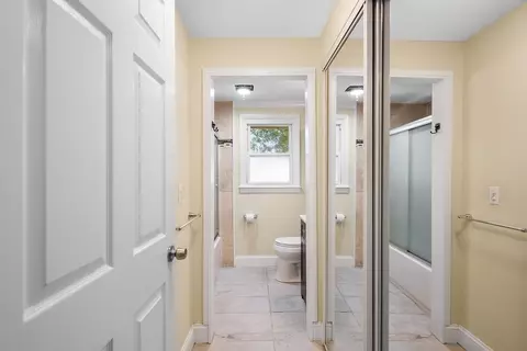 Entry Way - 20 Terry Ln E, Wareham, MA 02571 photo 1 of 1