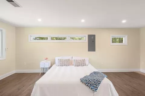 Bedroom - 20 Terry Ln E, Wareham, MA 02571 photo 2 of 10