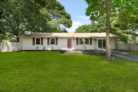 Exterior - 20 Terry Ln E, Wareham, MA 02571 photo 3 of 8