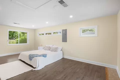 Bedroom - 20 Terry Ln E, Wareham, MA 02571 photo 5 of 10