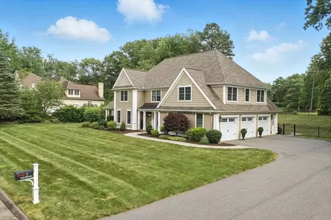 7 Twin Hills Dr, Longmeadow, MA 01106