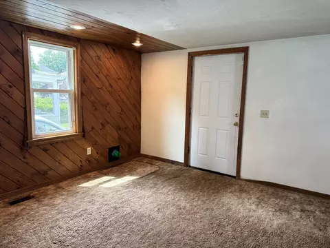 Living - 49 John St, Worcester, MA 01609 photo 7 of 7