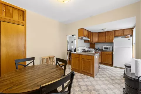 Dining - 363 S Oxford St, Fall River, MA 02721 photo 3 of 5