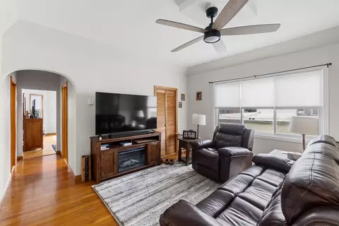 Living - 363 S Oxford St, Fall River, MA 02721 photo 3 of 4