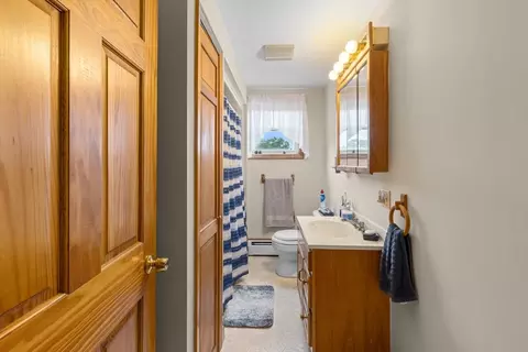 Entry Way - 363 S Oxford St, Fall River, MA 02721 photo 1 of 1