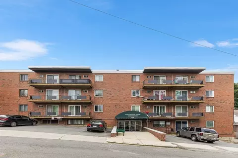 6 Hayes Rd #16, Boston, MA 02131