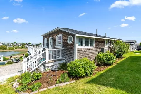 19 Kings Way #19, Ipswich, MA 01938