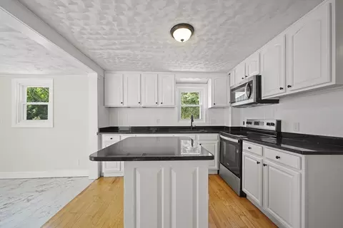 367 Middle Rd, Acushnet, MA 02743 photo 8