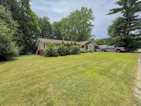 46 Barry Rd, Worcester, MA 01609 photo 2