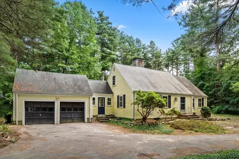 10 Taylor Ln, Dover, MA 02030 photo 3