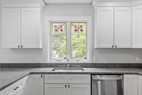 572 Pleasant St, Athol, MA 01331 photo 6