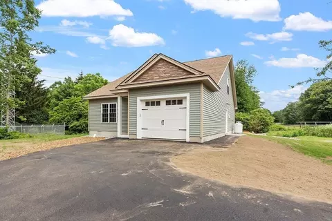 572 Pleasant St, Athol, MA 01331 photo 2