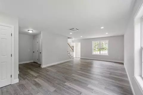 572 Pleasant St, Athol, MA 01331 photo 27