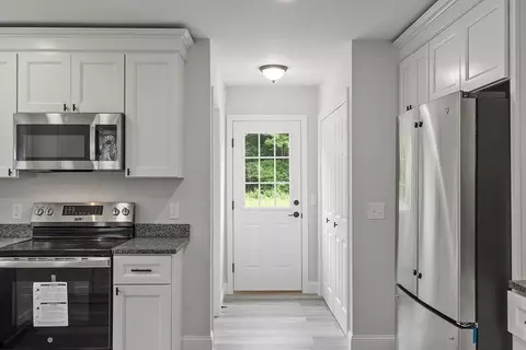 572 Pleasant St, Athol, MA 01331 photo 8