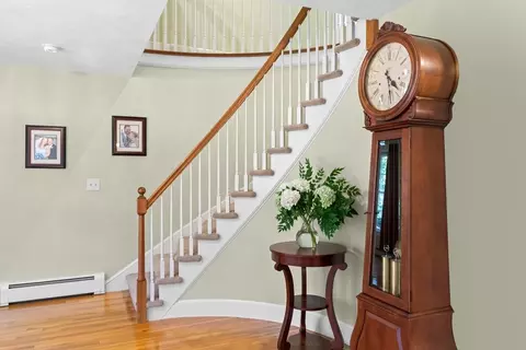 Entry Way - 1 Burnham Ln, Danvers, MA 01923 photo 3 of 4