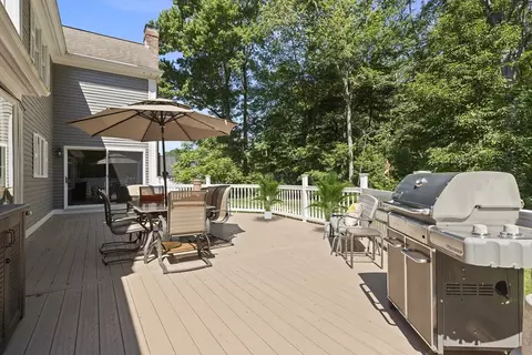 Exterior - 1 Burnham Ln, Danvers, MA 01923 photo 8 of 9