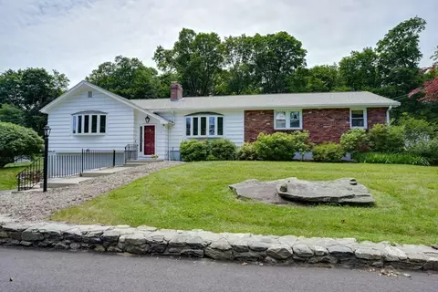 11 Warren Dr, Northborough, MA 01532