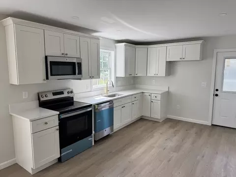 97-99 Melrose St, Springfield, MA 01109 photo 9