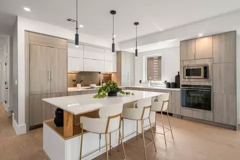 31 Evergreen St #2, Jamaica Plain, MA 02130
