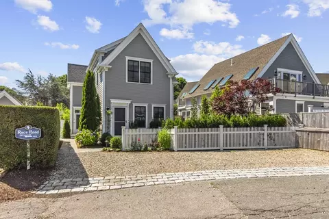 4 Race Rd #2, Provincetown, MA 02657
