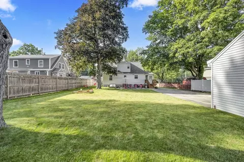 Exterior - 1 Walter St, Worcester, MA 01609 photo 3 of 5