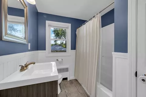 Bath - 1 Walter St, Worcester, MA 01609 photo 1 of 2