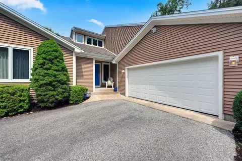 54 Shoreline Dr, Ware, MA 01082 photo 5