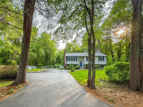 213 Bay Rd, Easton, MA 02356