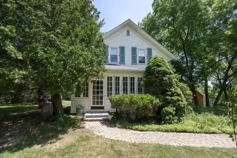 59 Taunton St, Plainville, MA 02762