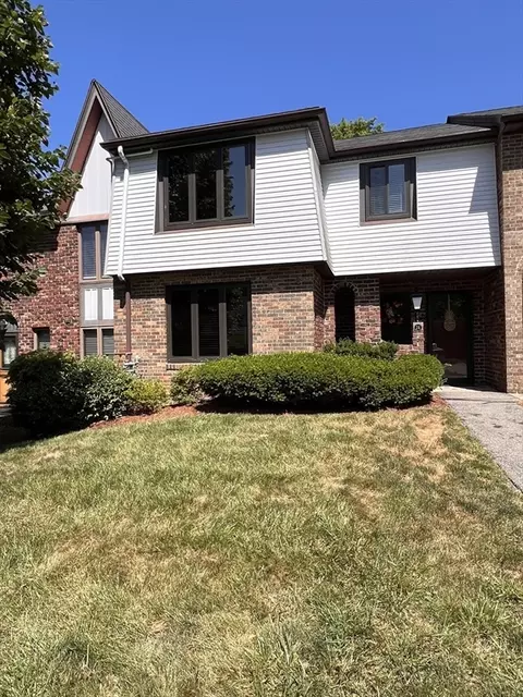 24 Cobblestone Ln #7, Worcester, MA 01606