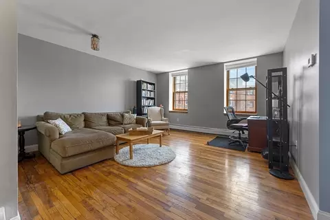 165 Winnisimmet St #2C, Chelsea, MA 02150