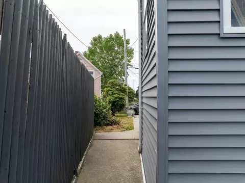 52 Raymond St, Fall River, MA 02723 photo 35