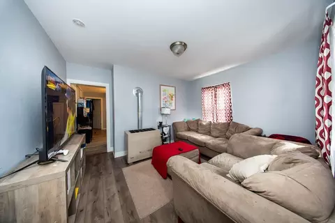 52 Raymond St, Fall River, MA 02723 photo 8